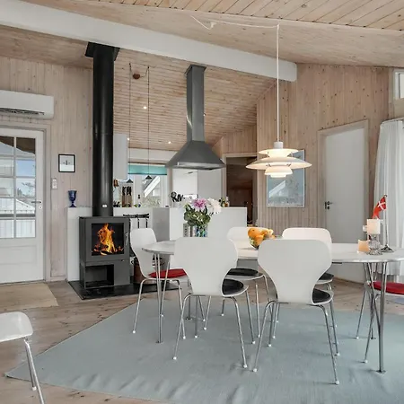 بيت للعطل Lovely Home In Lokken With Sauna Løkken