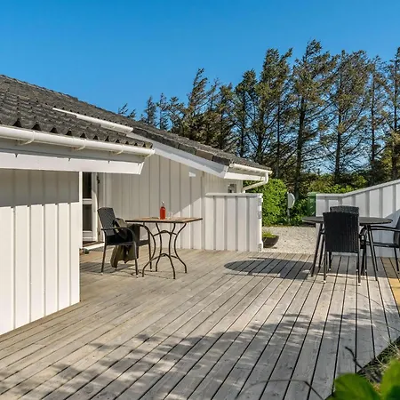 Holiday home Gorgeous In Lokken With Wifi Gronhoj (Nordjylland)