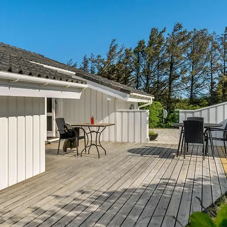 بيت للعطل Lovely Home In Lokken With Sauna Løkken